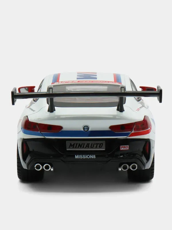 BMW M8 GTE White 1:24 Scale Diecast Model Car | Working Lights & Doors | Premium Collectible