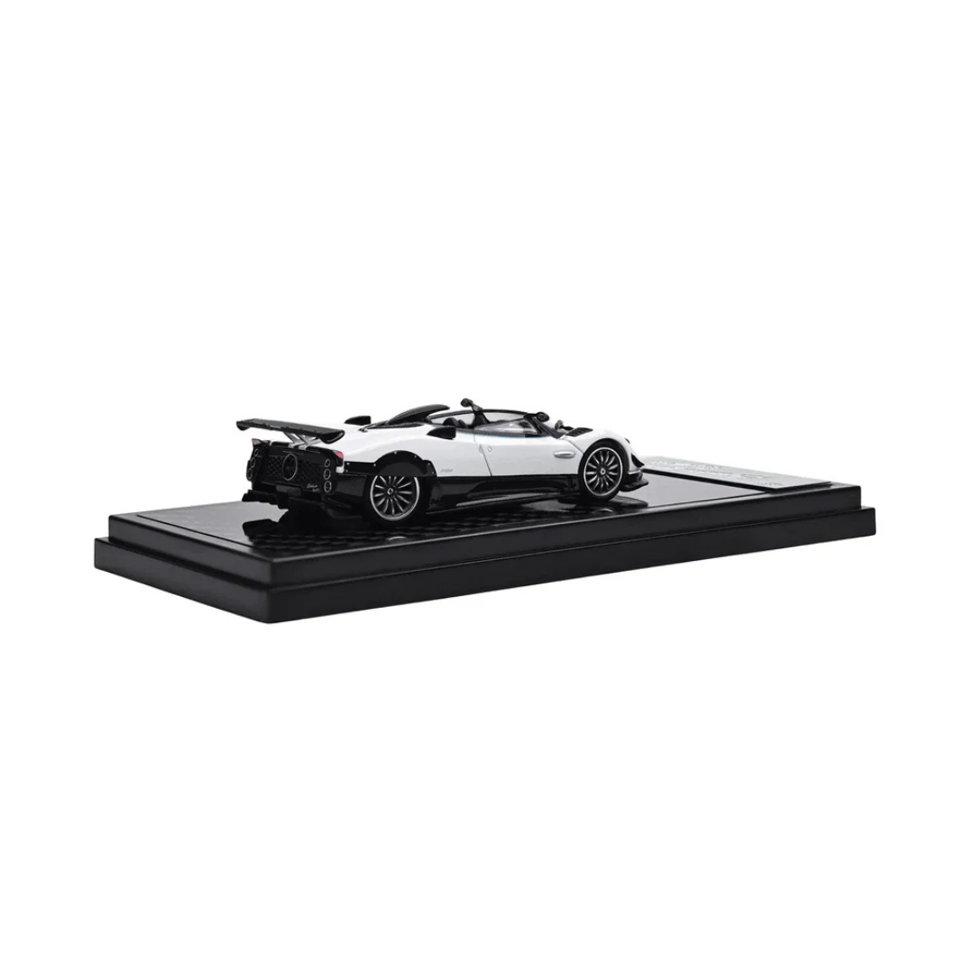 LCD Models Pagani Zonda HP Barchetta White Hypercar -LCD64018-WH
