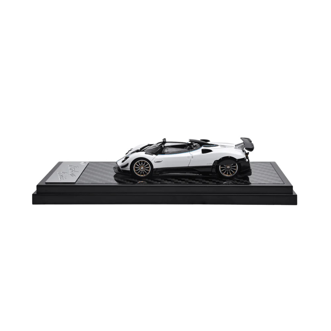 LCD Models Pagani Zonda HP Barchetta White Hypercar -LCD64018-WH