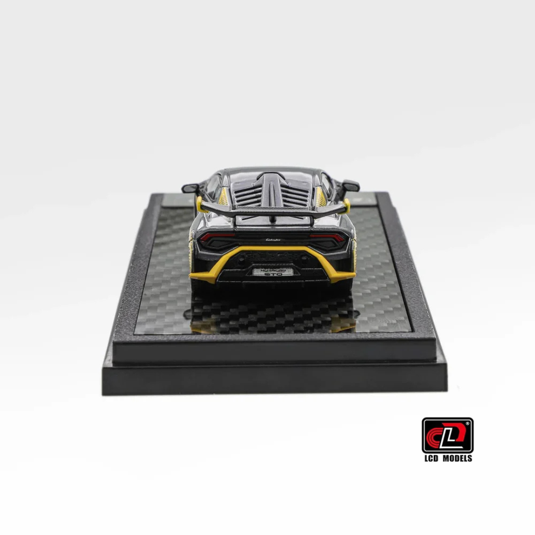 LCD Models Lamborghini Huracán STO Green/Yellow Track Supercar - LCD64043-SG