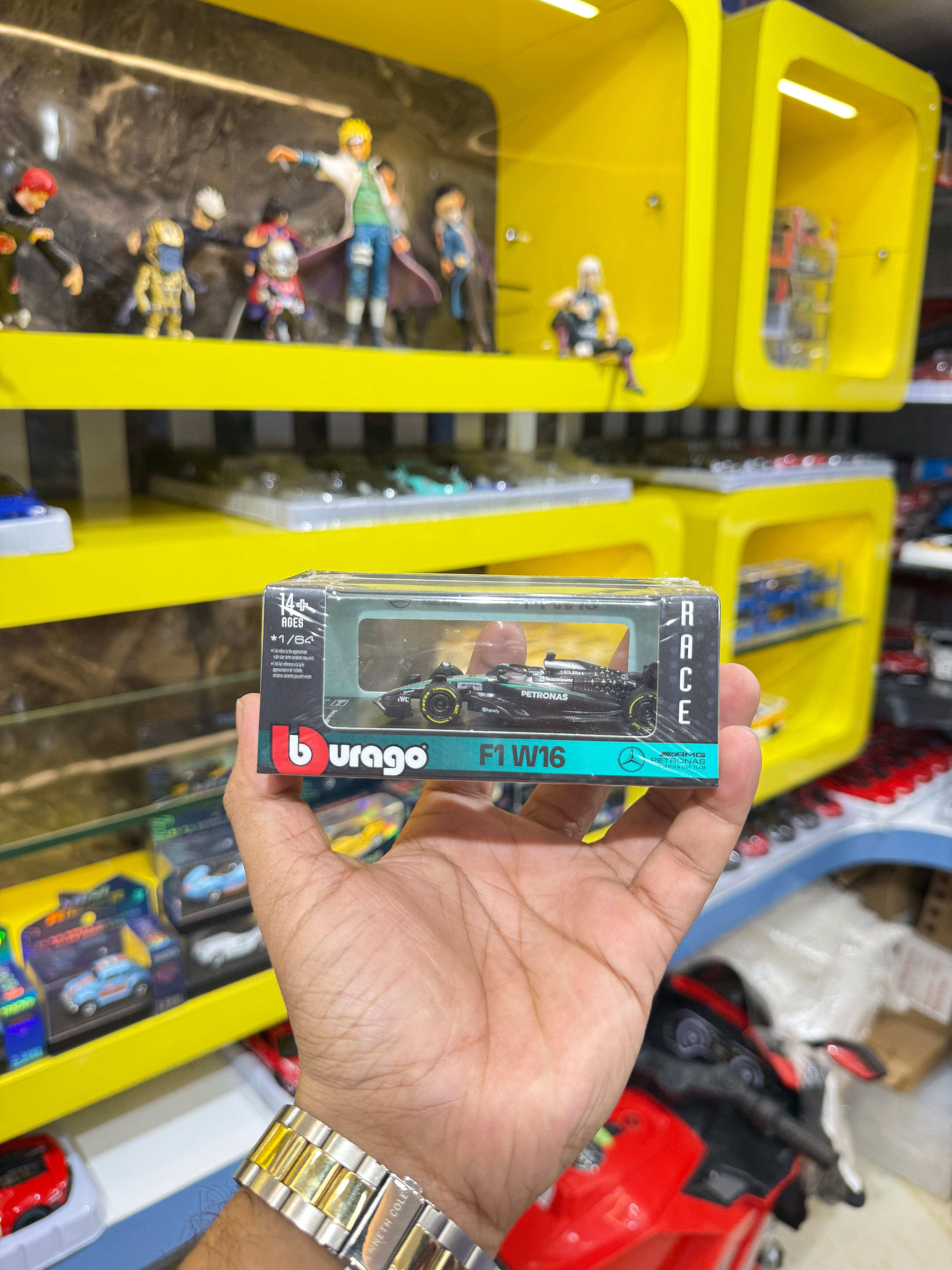 Bburago Mercedes-AMG Petronas F1 W16 1:64 Scale Diecast Metal Toy Car Model