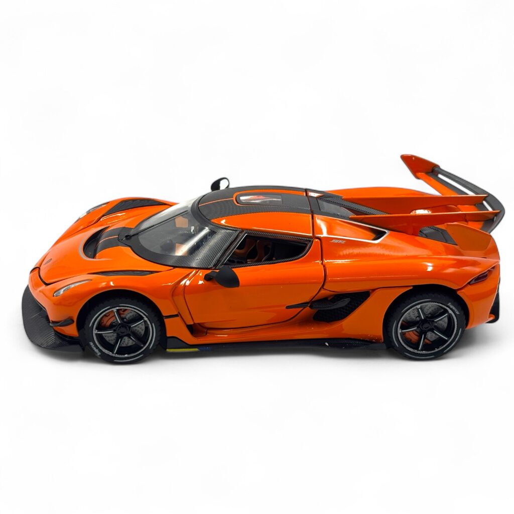 Premium Koenigsegg Jesko Diecast Model Car – 1:24 Scale Metal Hypercar Toy with Opening Doors & Engine Bay