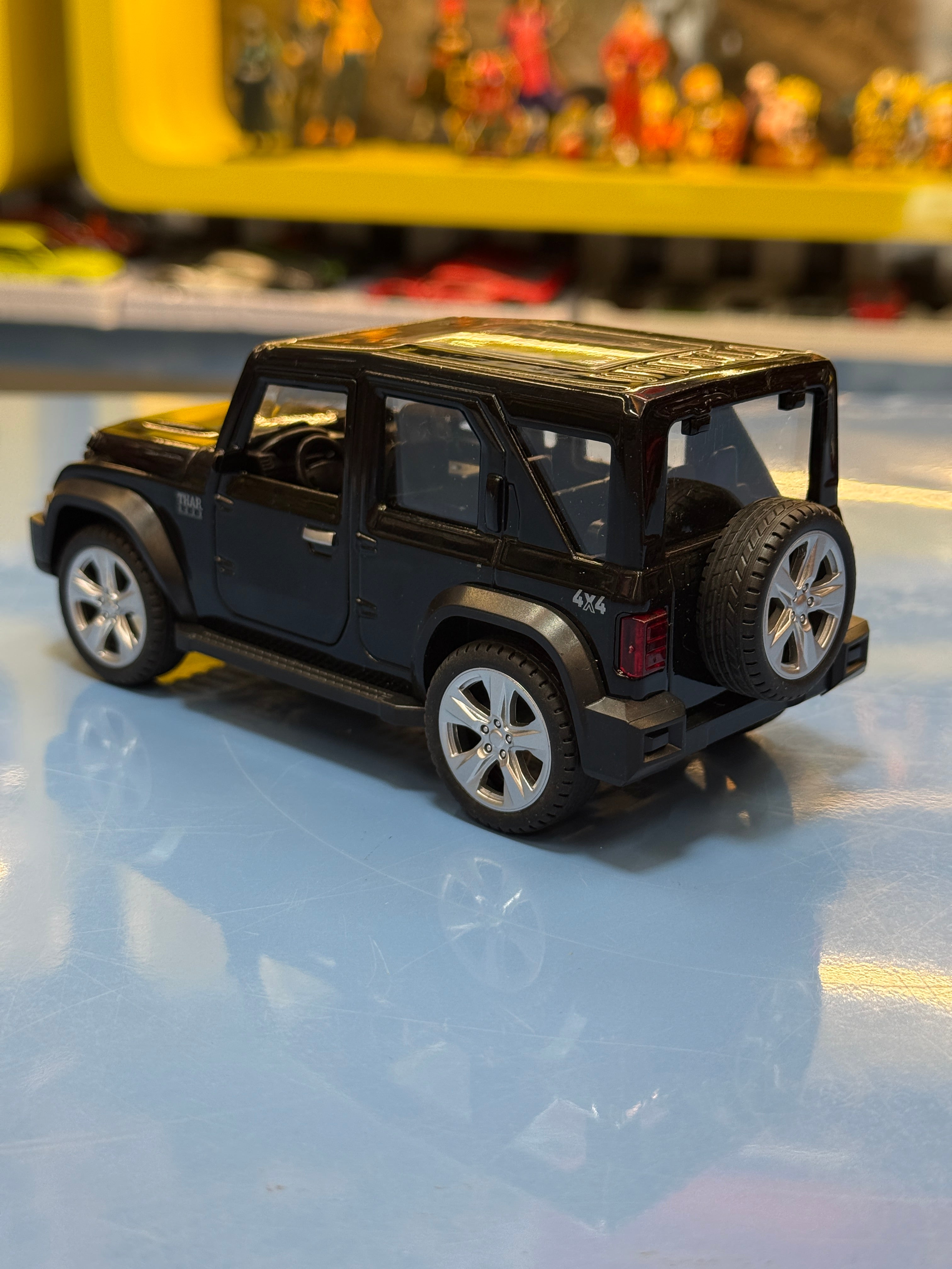 Premium Mahindra Thar 4x4 1:32 Scale Diecast Metal Car Model with Opening Doors & Bonnet (Black)