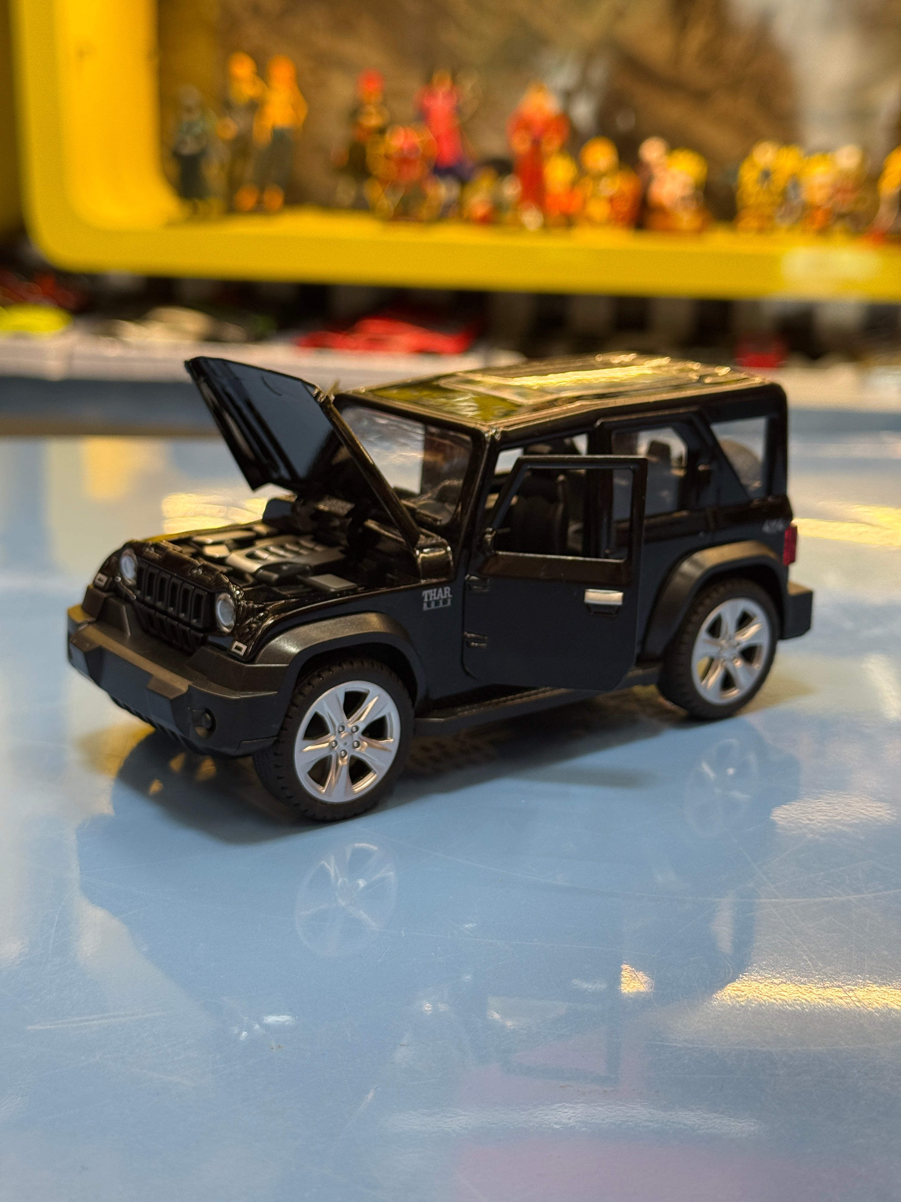 Premium Mahindra Thar 4x4 1:32 Scale Diecast Metal Car Model with Opening Doors & Bonnet (Black)