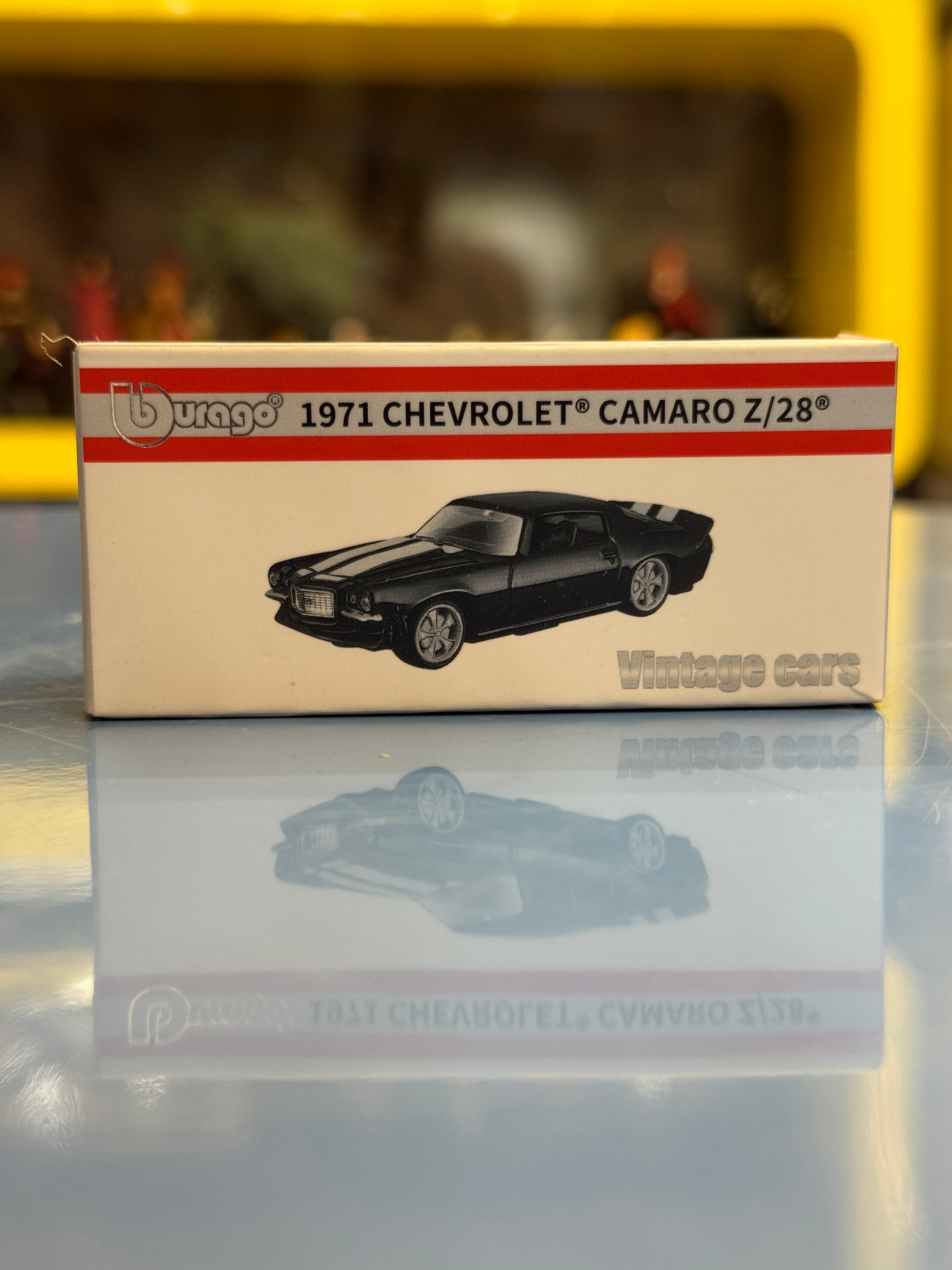 Bburago 1971 Chevrolet Camaro Z/28 Diecast Metal Toy Car – 1:64 Scale Vintage Collector Model